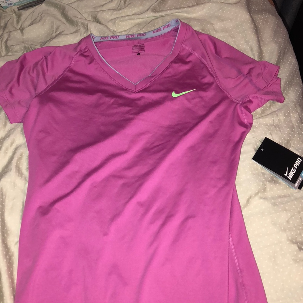 workout shirt